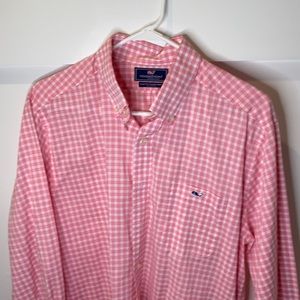 Men’s Vineyard Vines dress shirt.